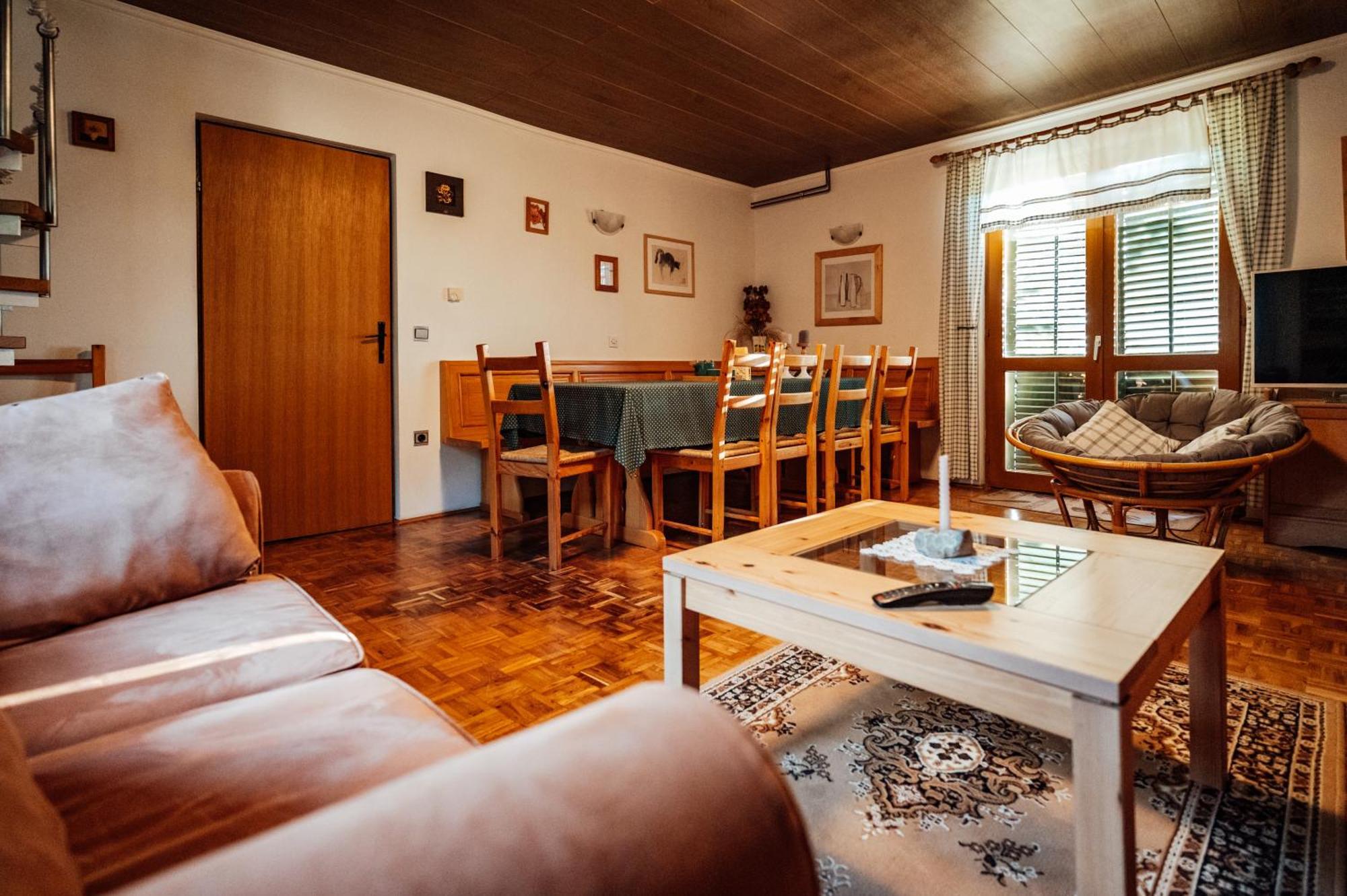 Cozy Family Place 'hisa Grozdek' - 40a *